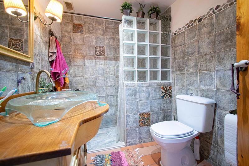 Foto 59fd8475-2604-4e1b-ac84-f178e803432b. Casa adossada amb piscina a colores - entreparques Sevilla