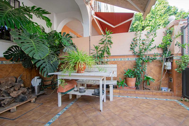 Foto 85ce836a-2317-4e03-a751-3ecc7d7ac273. Casa adossada amb piscina a colores - entreparques Sevilla