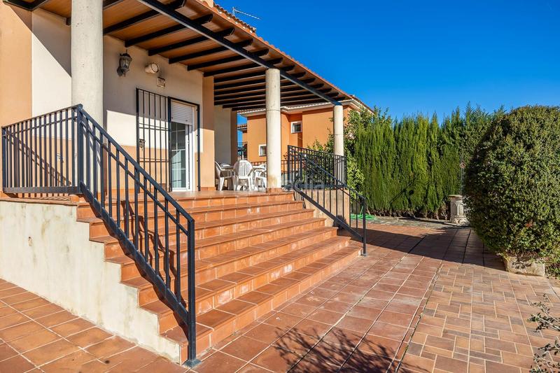 Foto 2bf81b41-7210-4e2b-949b-f6780880577d. Xalet amb aparcament piscina a Almensilla