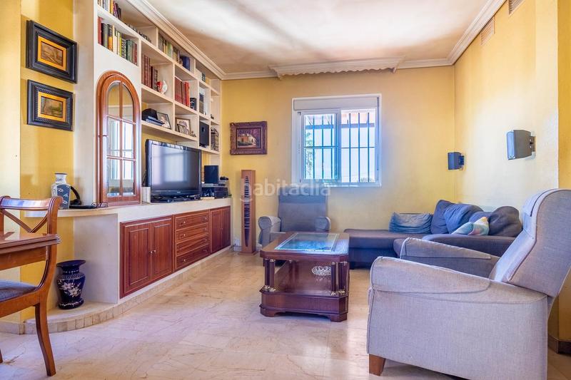 Foto 976f9a37-54f2-43c2-848d-b614bbd85fef. Xalet amb aparcament piscina a Almensilla