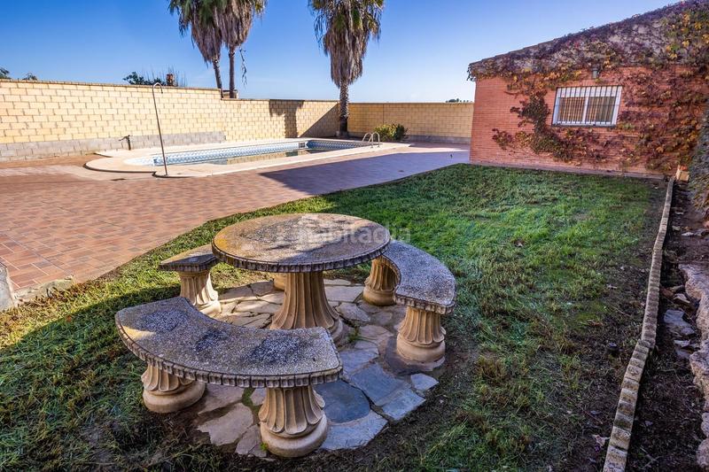 Foto b2a640bf-c933-44c2-8f2b-28806d343e9b. Xalet amb aparcament piscina a Almensilla