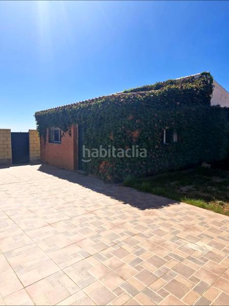 Foto d720b423-514d-48a4-913f-179eef75cb5a. Xalet amb aparcament piscina a Almensilla