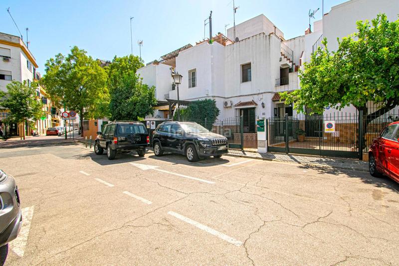 Foto 438531f0-9035-44eb-b492-bd696191df1e. Casa con parcheggio in Cruz Roja Sevilla