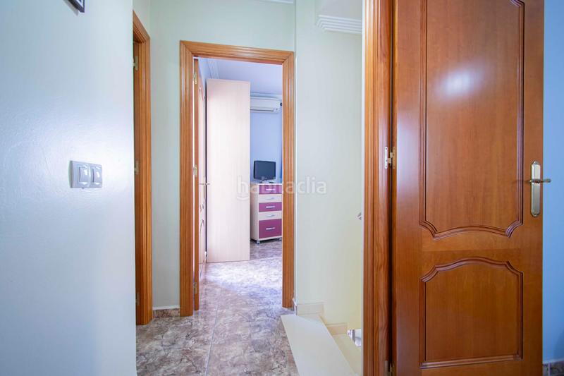 Foto e3a3be32-af36-4760-8dab-437061b11045. Casa con parcheggio in Cruz Roja Sevilla