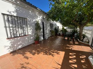 Casa a Cazalla de la Sierra. Bonita casa de pueblo en cazalla de la sierra, en barriada el mo