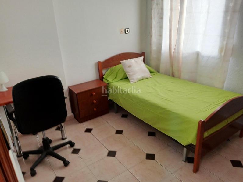 Foto 866a143b-0f53-4a83-a732-af98346dab77. Alquiler piso en Cruz Roja Sevilla