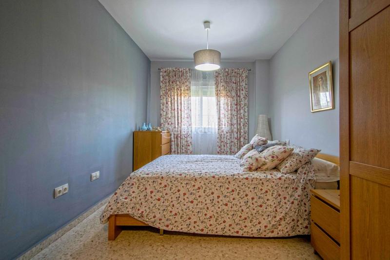Foto 1bcfe3c1-6a94-45f0-b618-78b65decb34e. Appartamento con parcheggio in El Cano - Los Bermejales Sevilla