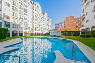 Apartament a Urbadiez - Entrepuentes. Exclusivo apartamento con piscina comunitaria en edificio levant