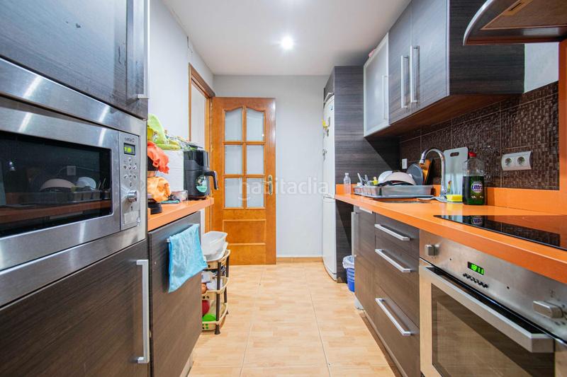 Foto 1128786a-3da3-4a40-8c3f-5ef2bf6e6a1c. Flat in Parque Alcosa Sevilla