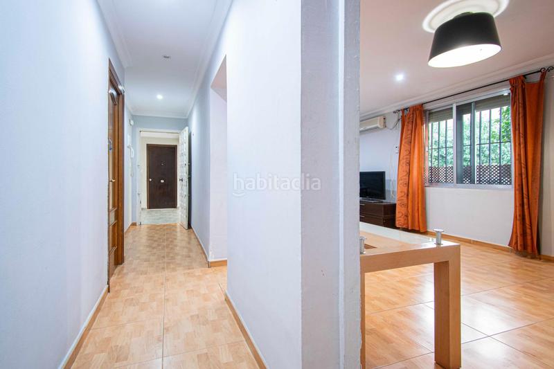 Foto d7ce1564-3d77-42d7-be0f-9deb1608df61. Flat in Parque Alcosa Sevilla