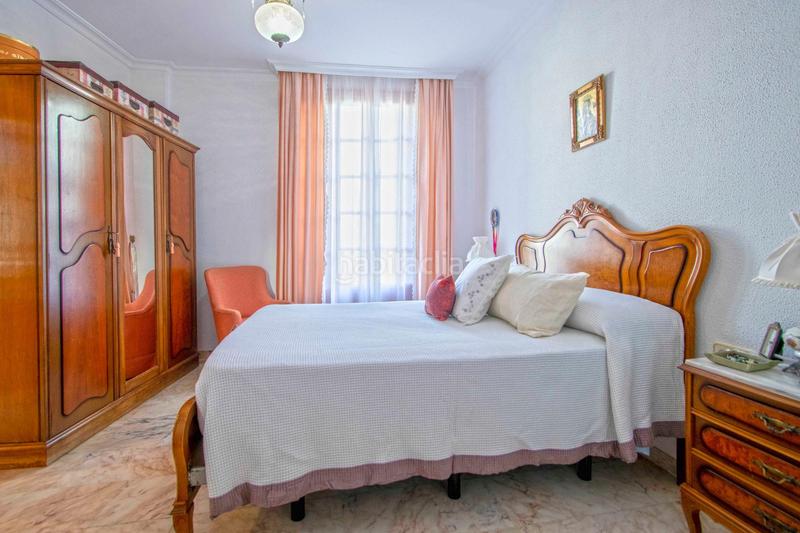 Foto d37ba7fa-622f-4a42-8c48-1ecedac41c80. House with parking in San Julián Sevilla