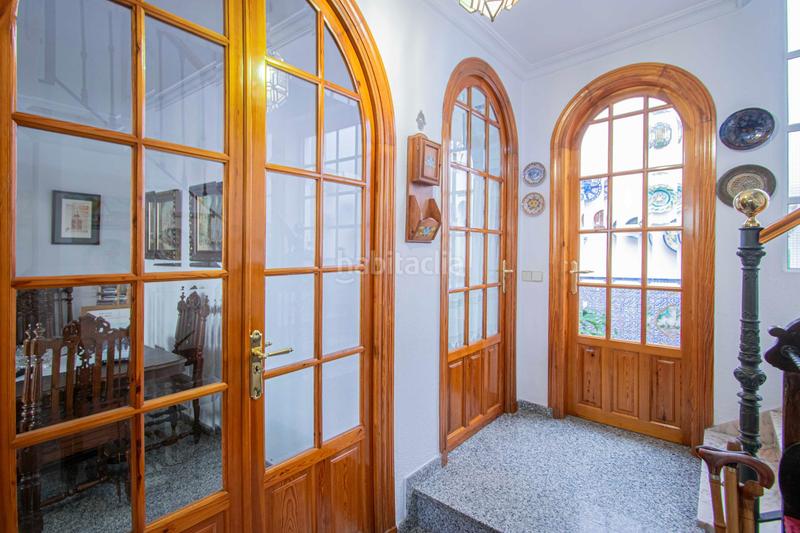 Foto d8f47847-daf5-4ff5-aca6-1cda1d0a6221. House with parking in San Julián Sevilla