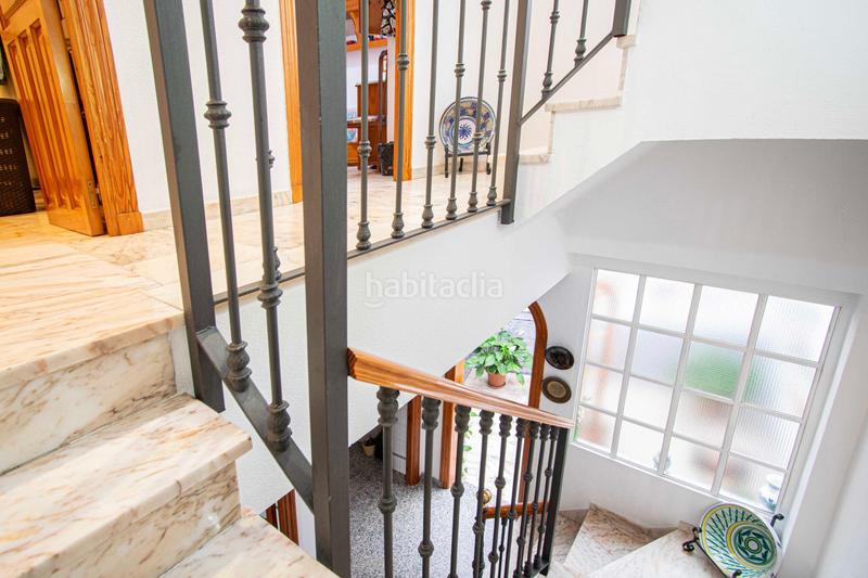 Foto b8678e6b-7353-4c83-b635-7580397fd96e. Maison avec parking dans San Julián Sevilla