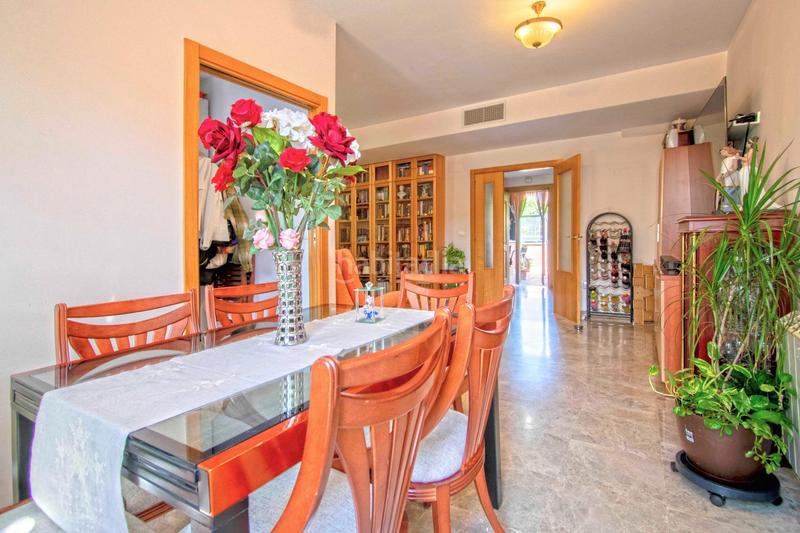 Foto 561dfea1-ad75-48dd-a1af-a16403ce3843. Casa con riscaldamento parcheggio in Casco Antiguo Mairena del Aljarafe