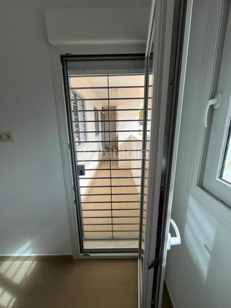 Foto 730988e9-8a29-463e-aa94-5c1db90ee983. Alquiler piso precioso piso de obra nueva , en urbanización aires del aljarafe!!! en Bormujos