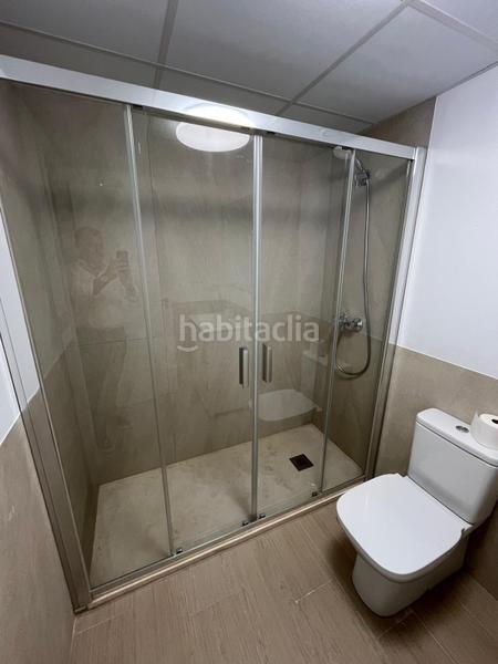 Foto 25313a8c-50c9-4615-86dd-1fce231a795f. Rent flat with parking pool in Centro Bormujos