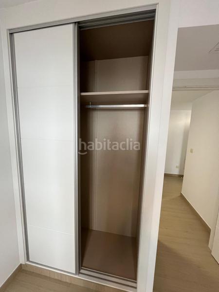 Foto e06ccbd0-376b-431d-b5b4-2c55a3cca52e. Alquiler piso precioso piso de obra nueva , en urbanización aires del aljarafe!!! en Bormujos