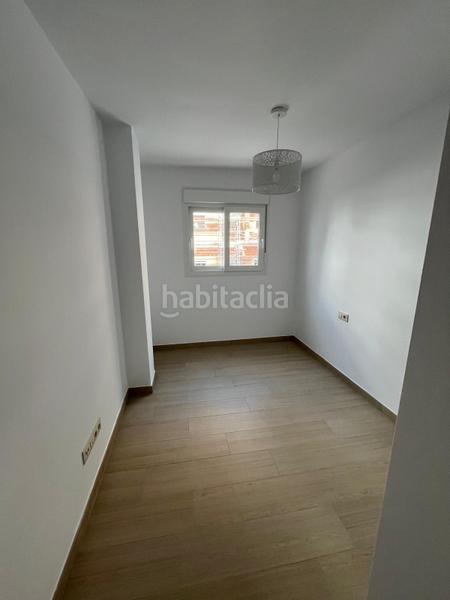 Foto c11e58cd-b873-430e-8ed9-b8e9566b3277. Miete etagenwohnung mit parking pool in Centro Bormujos