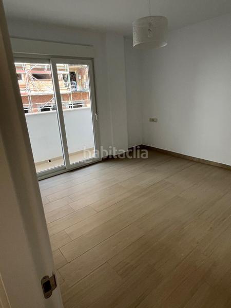 Foto 64a4cbcf-082e-435d-983b-80ccc2150383. Rent flat with parking pool in Centro Bormujos