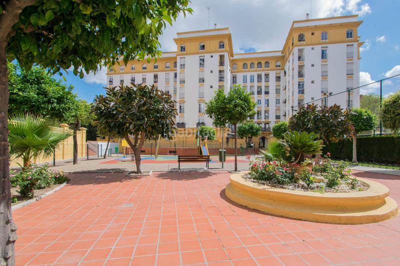 Foto 61a1bc51-adf2-4908-ba1b-44c108a8012f. Pis amb calefacció aparcament piscina a Urbadiez - Entrepuentes Sevilla