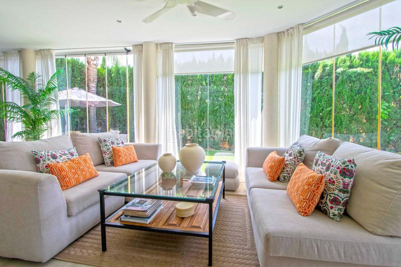 Foto d3e2db0f-5852-4eb6-a925-39c8ffc01cfe. Chalet avec parking piscine dans Olivar de Quintos Montequinto