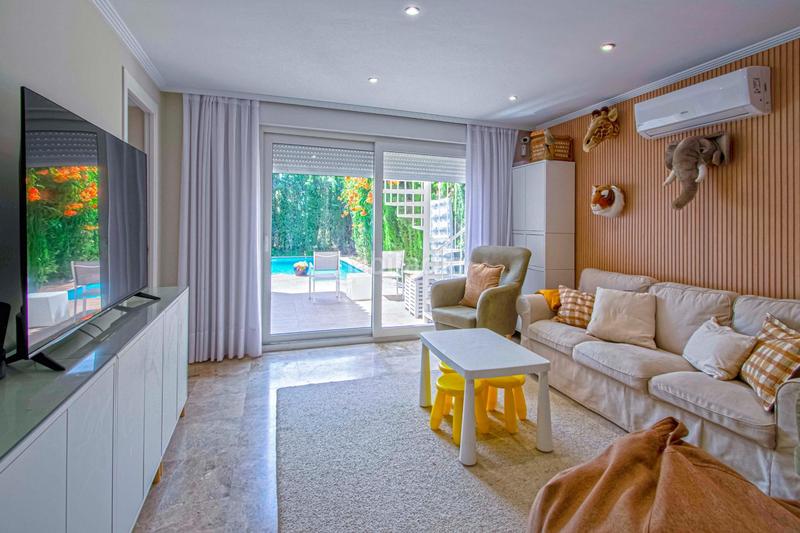 Foto db4e5cb5-3239-4a23-aa01-effbb8992ce1. Chalet avec parking piscine dans Olivar de Quintos Montequinto