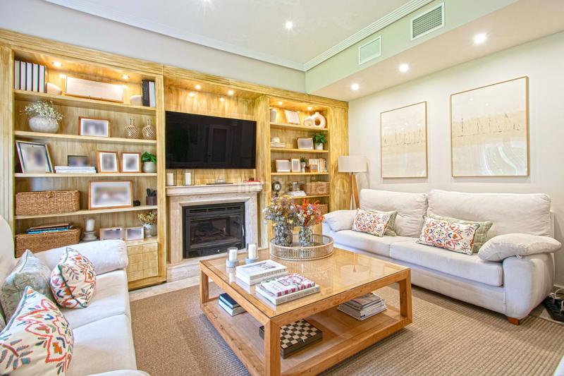 Foto ecff85b5-3859-4831-ba31-bf1d2e1a8f56. Chalet avec parking piscine dans Olivar de Quintos Montequinto