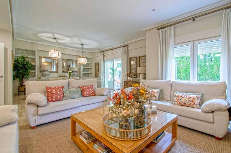 Foto f78a9364-ecc7-49a9-af0e-c9552e5afc8e. Chalet avec parking piscine dans Olivar de Quintos Montequinto