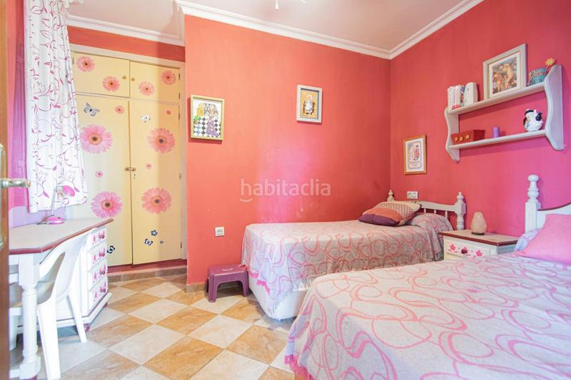 Foto 8694afb5-0d38-4a36-943b-a5adc999c69d. Chalet fantástico chalet con gran jardín y piscina privada!! en Rinconada (La)