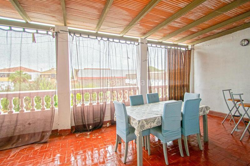 Foto c6be17de-47a6-4e7b-a52e-c578de90c12f. Chalet fantástico chalet con gran jardín y piscina privada!! en Rinconada (La)