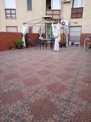 Affitto Appartamento in Parque Alcosa. Magnífico piso con gran terraza en jardines del edén!!