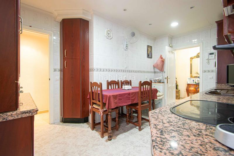 Foto 37a41d5a-e0de-45e3-904a-faea33514dcc. Appartamento con riscaldamento parcheggio in Triana Oeste Sevilla