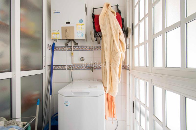 Foto 748eee1a-7c99-4016-bdf5-bf8f7e17501e. Appartamento con riscaldamento parcheggio in Triana Oeste Sevilla