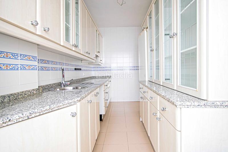 Foto b5647aa5-8c3a-4a57-ad1a-a2b897dd40dc. Pis amb aparcament a colores - entreparques Sevilla