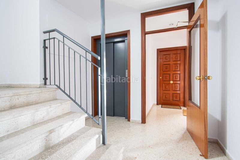 Foto e2c86b9c-849e-4860-83bb-c5da6362c3a0. Pis amb aparcament a colores - entreparques Sevilla