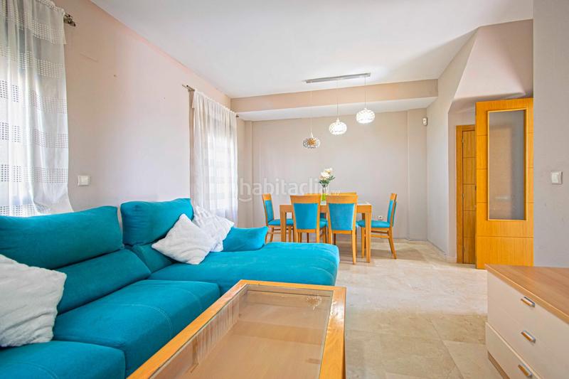 Foto 581f729b-948a-4a7d-94aa-249ac3241a3b. Casa aparellada amb piscina a Oromana Alcalá de Guadaira