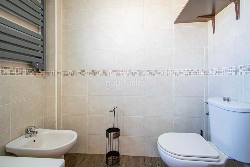 Foto 7c83a146-f122-4cb8-94e3-807df015f24c. Casa aparellada amb piscina a Oromana Alcalá de Guadaira