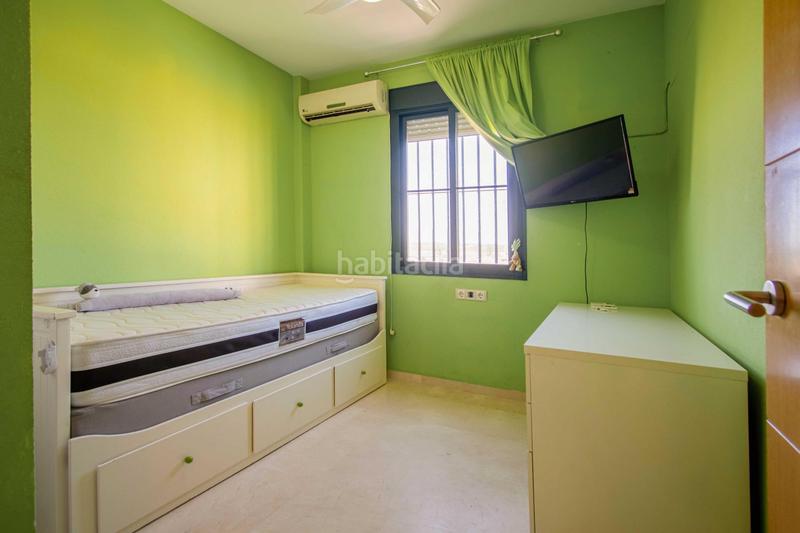 Foto 923e3f88-e604-4f25-8307-26cb72d2418b. Casa aparellada amb piscina a Oromana Alcalá de Guadaira