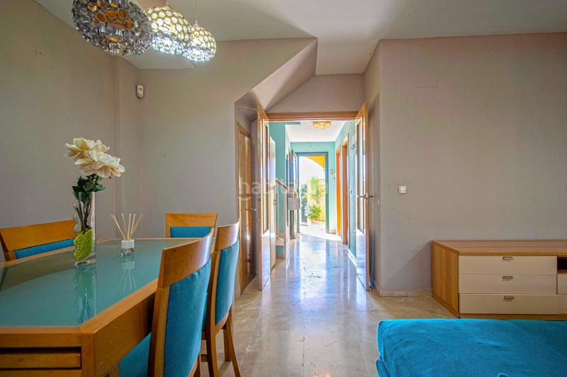 Foto 941ff114-7dee-42f0-91a3-80470c3265a8. Casa aparellada amb piscina a Oromana Alcalá de Guadaira