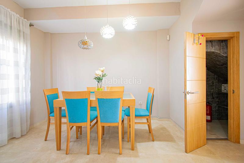 Foto 95380d6e-2dde-4093-b794-7c3d805976df. Casa aparellada amb piscina a Oromana Alcalá de Guadaira