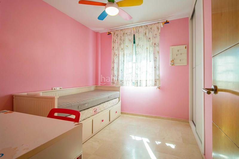 Foto c48fabf7-7311-49fb-9c17-93aa8d45e603. Casa aparellada amb piscina a Oromana Alcalá de Guadaira