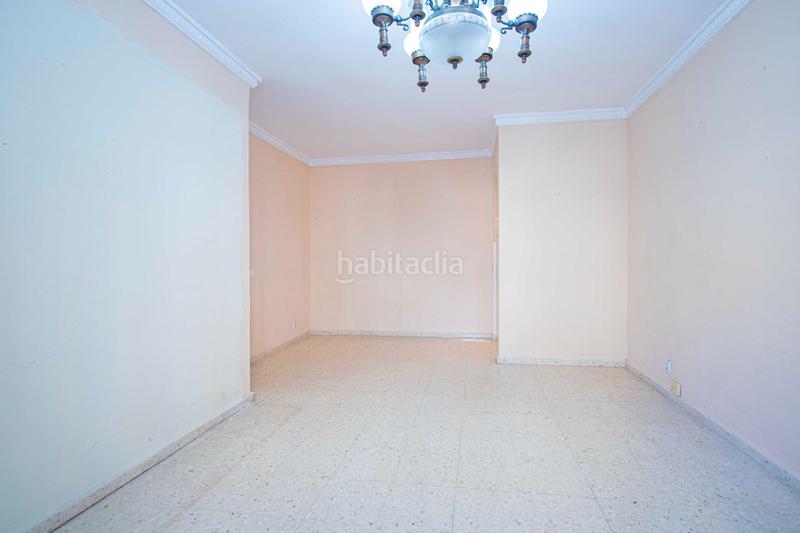 Foto c9551efe-e51a-4a43-8e1c-2987b55410df. Appartamento in Cruz Roja Sevilla