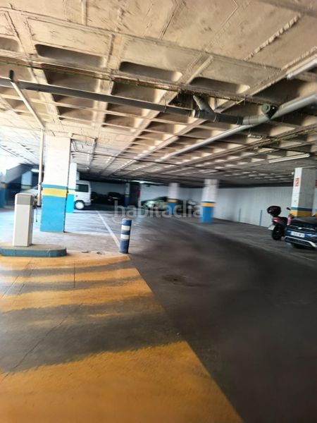 Foto 1225345c-03bb-4862-98bd-9a6b1085e7b8. Aparcament cotxe a San Pablo Sevilla