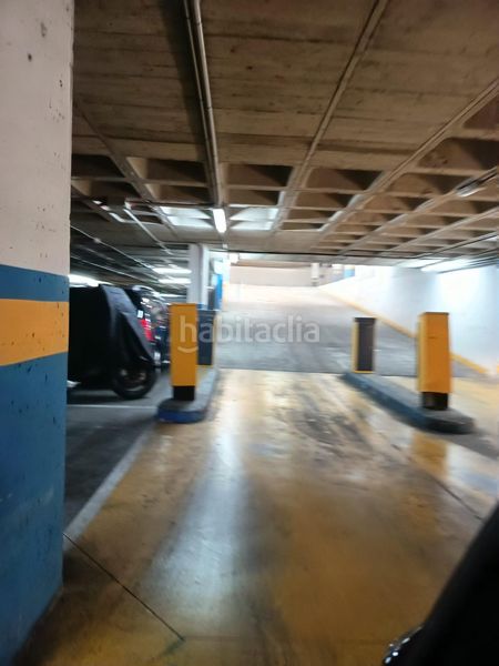 Foto a0f432b3-0aee-4a18-943a-324bbb8248cd. Aparcament cotxe a San Pablo Sevilla