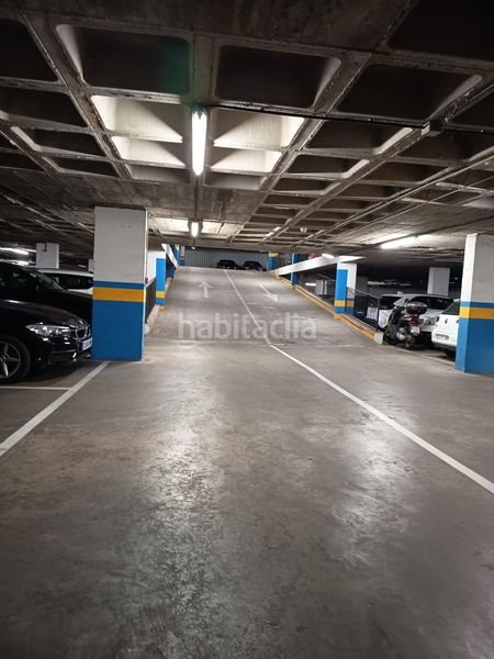Foto eaf709ef-e303-4a7a-90d4-e69e84b40066. Aparcament cotxe a San Pablo Sevilla
