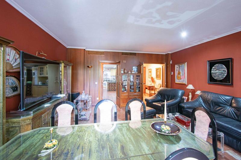 Foto a4ac9523-03d8-40df-a47a-d127a45d8d07. Pis amb calefacció aparcament a Parque María Luisa -Giralda Sur Sevilla