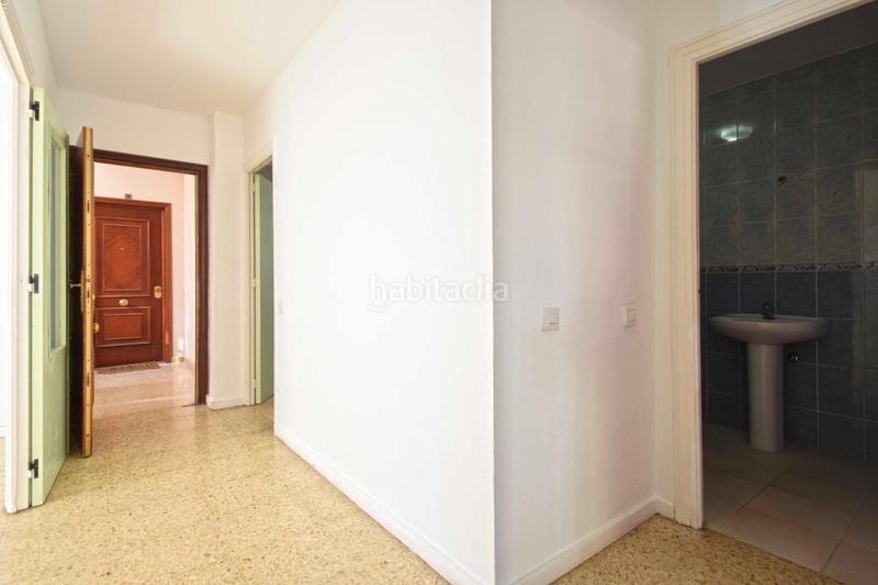 Foto 7b90cb3f-cac2-4219-971e-a5d7949b8bec. Pis a Cruz Roja Sevilla