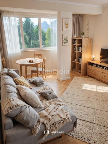 Foto 60eb2095-47b2-436f-bd75-97969fe136d0. Piso estupendo piso junto avenida de la barzola!!! en Sevilla