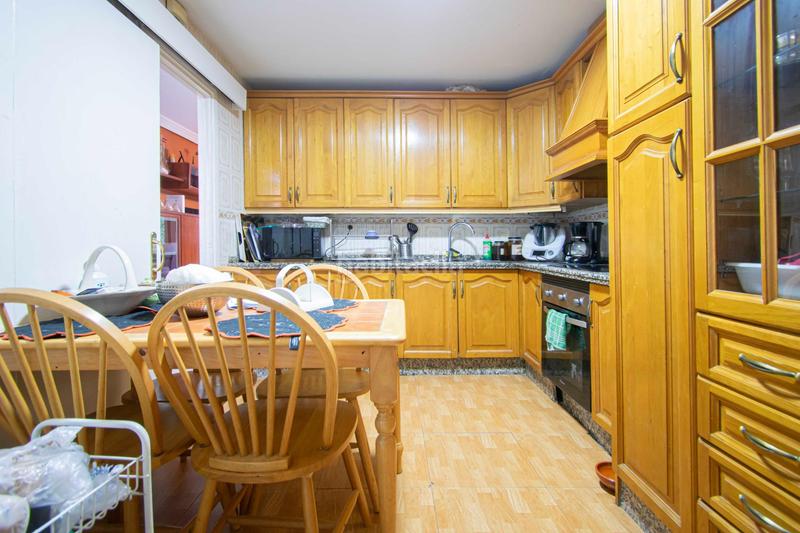 Foto 4938a05d-1772-4603-b56e-aeb912cf8442. Appartement avec chauffage dans Pino Montano - Consolación Sevilla