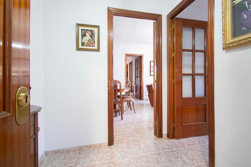 Foto 3f643e2c-3e34-4fa4-bfee-4d1940b9a047. Flat in Parque Alcosa Sevilla